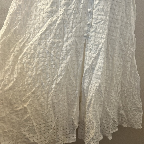 Princess Polly Attal White Deep V Puff Sleeve Button Front Midi Dress - Picture 5 of 13